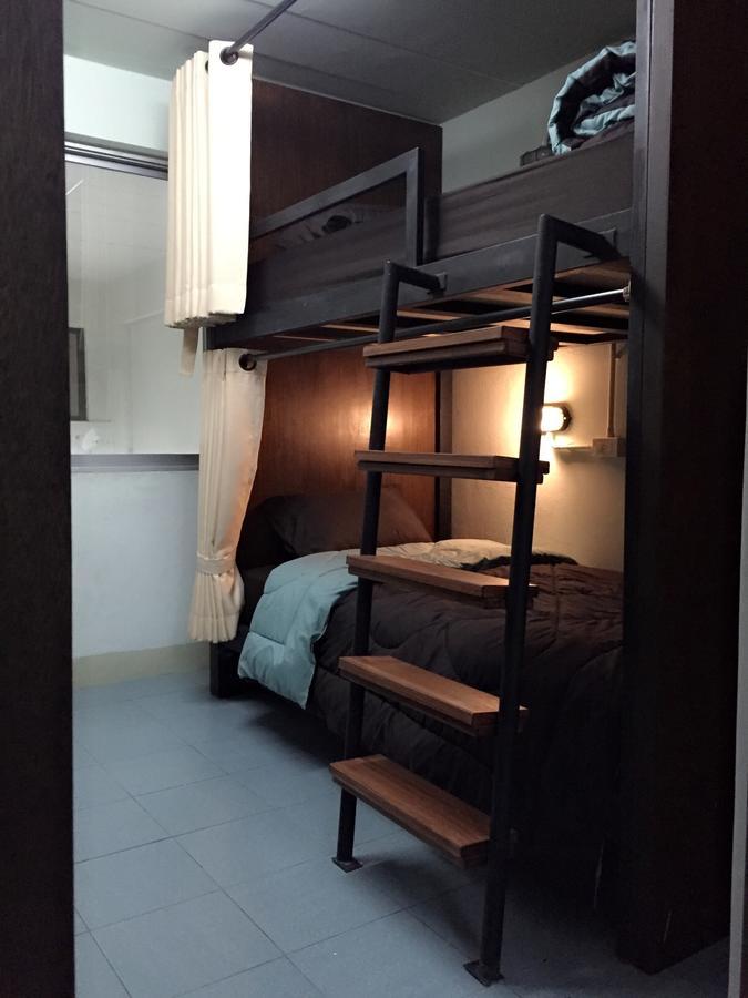 Bedtiny Hostel (Adults Only) Chiang Mai Exterior foto