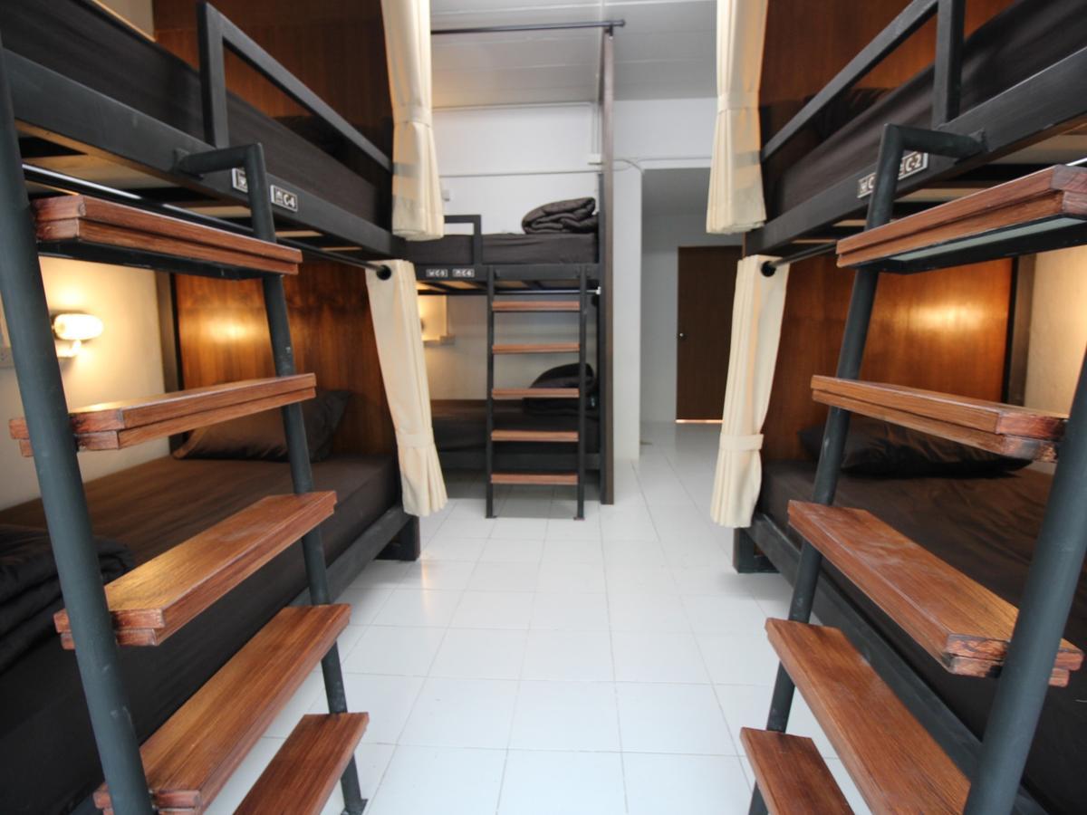Bedtiny Hostel (Adults Only) Chiang Mai Exterior foto